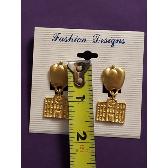 New York Big Apple Grand Central Earrings Pierced, Gold Tone, New On Card - Picture 5 of 7